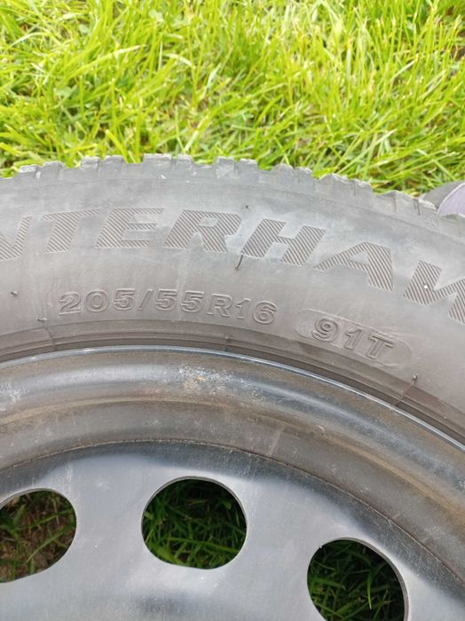 Vând 4 anvelope 205 55 r16 și 4 jante. R16