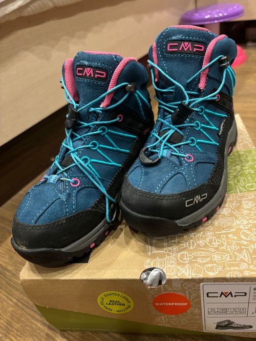 Туристически обувки CMP за преходи 30 размер