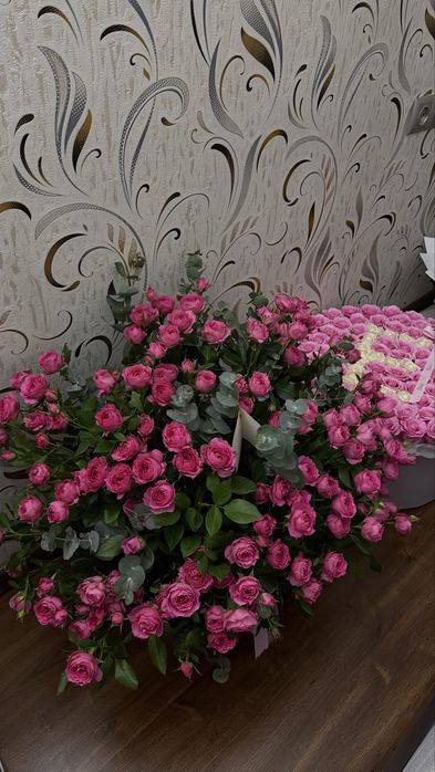 Цветы в корзине красивые