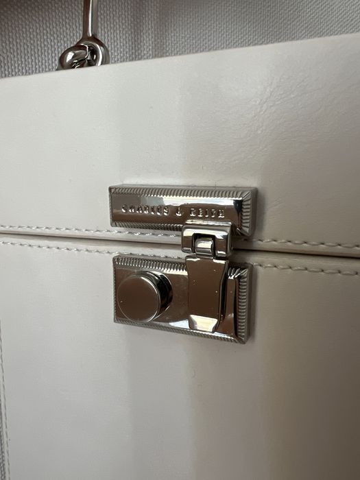 Продам сумочку в отличнлм состоянии