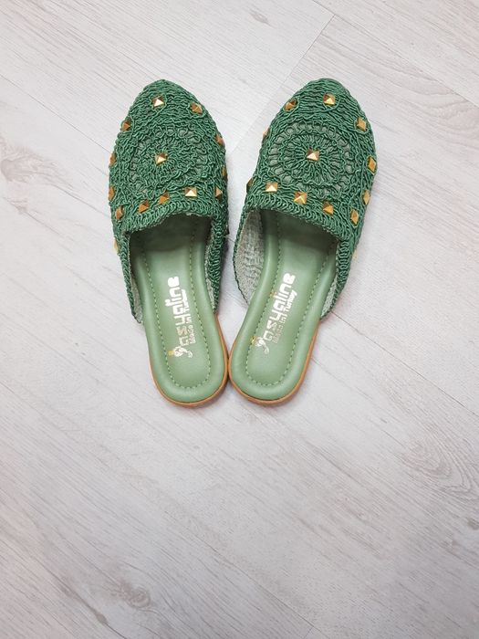 Плетени дамски чехли