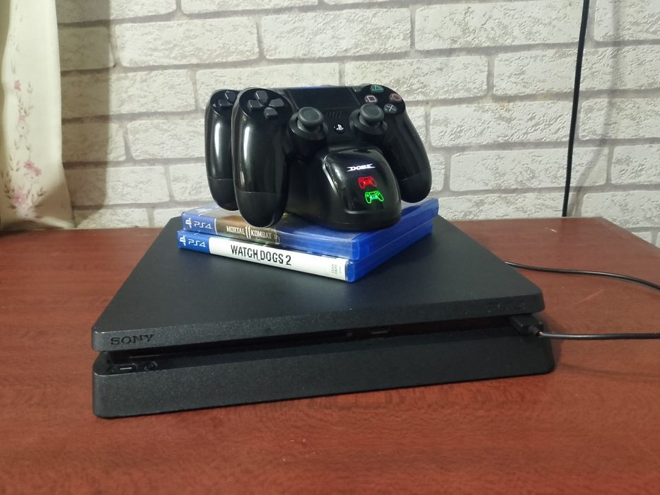 Продам ps4 slim с играми и турецким аккаунтом