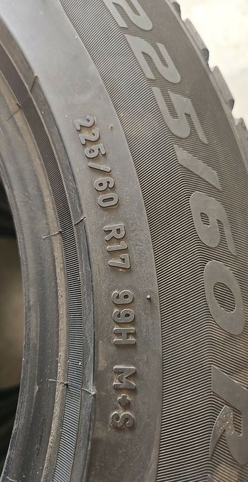 225/60/17цола.Pirelli