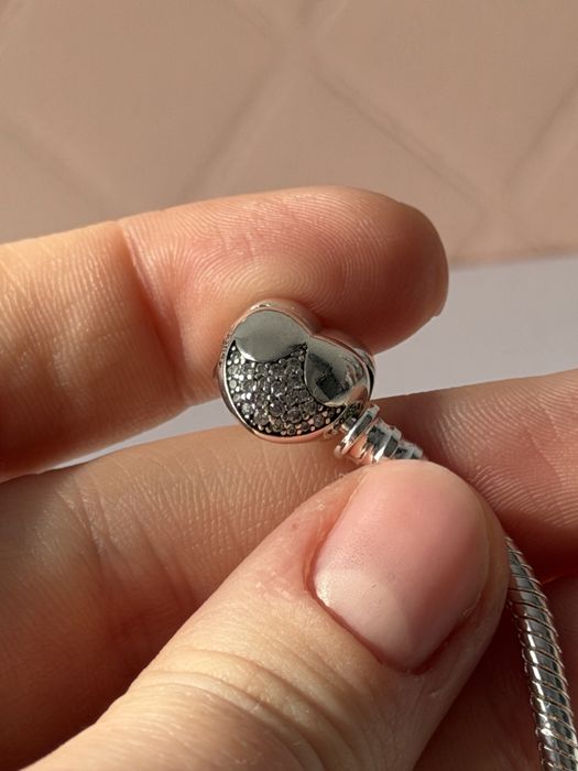 Bratara Pandora, editia Disney