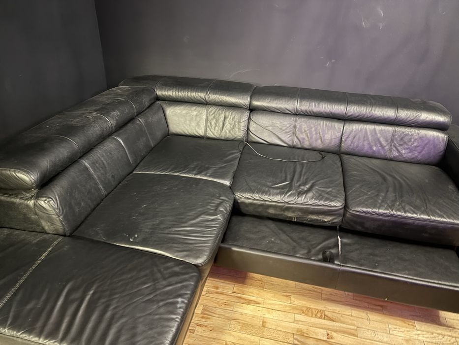 Кожен диван Г образен