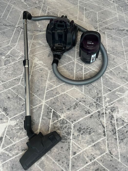 Продам пылесос Bosch.