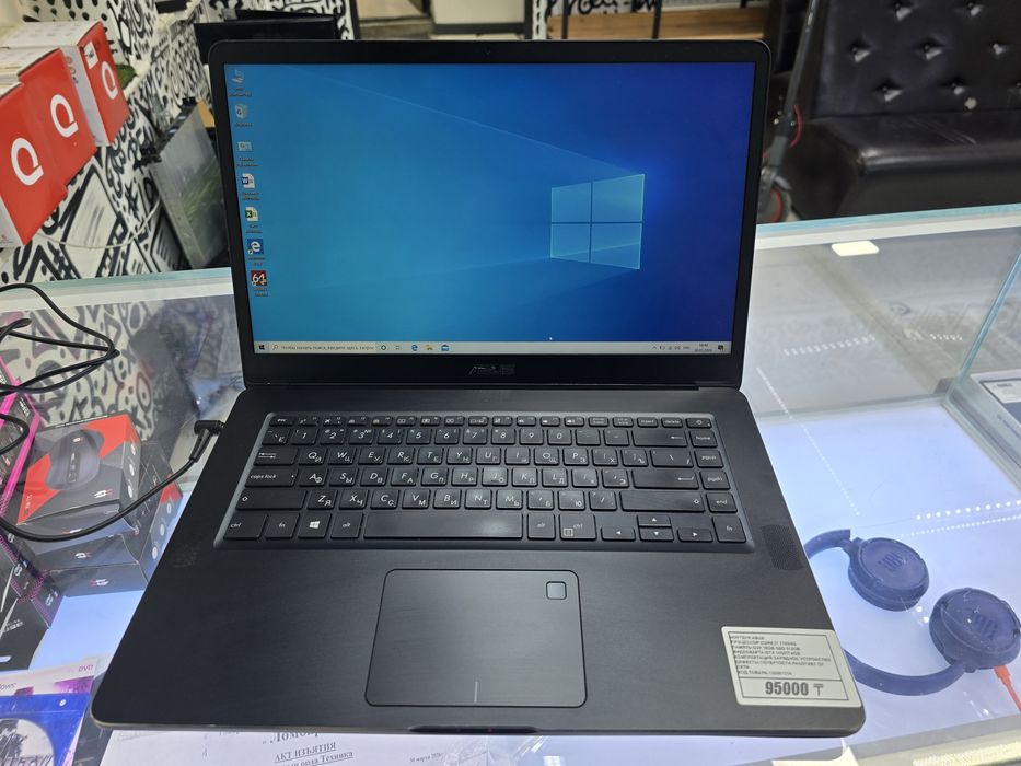 Ноутбук Asus core i7 7700Hq озу 16gb ssd512gb gtx1050ti