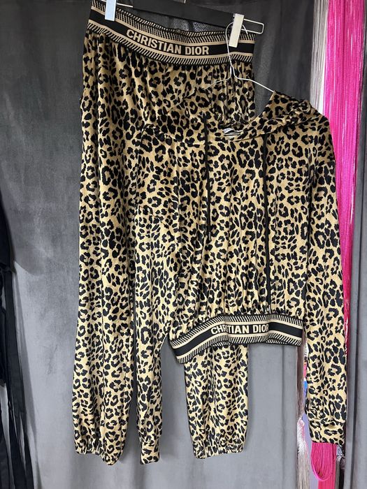 Дамски екип нов плюш