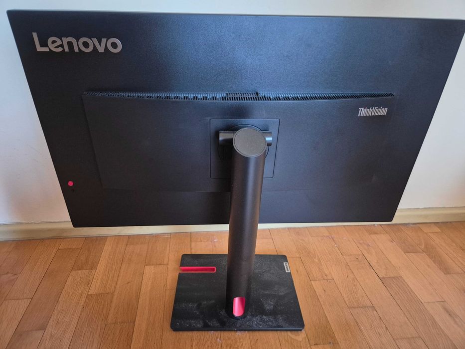 Монитор Lenovo ThinkVision