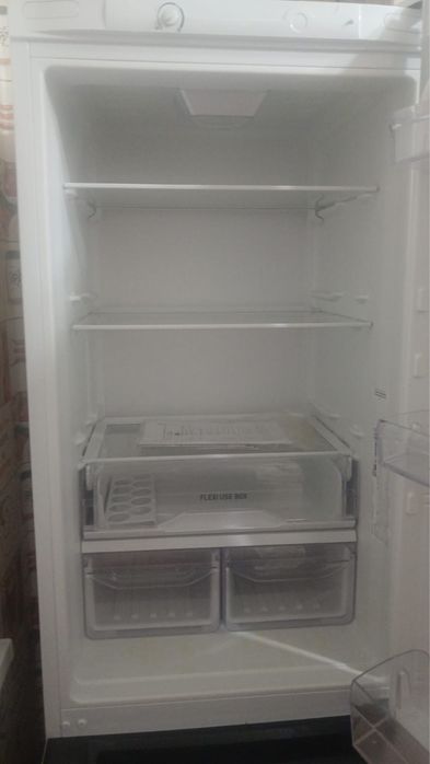Продам холодильник Indesit DS 4180 W
