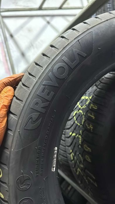 Oferta! Lassa Revola 215/55 R17.
