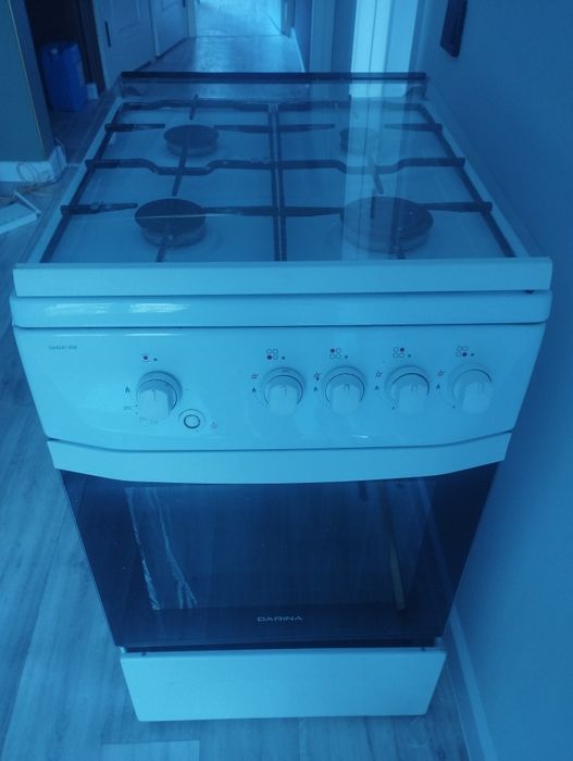 Продам газывую плиту