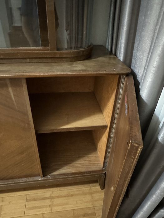 Продам немецкий сервант “ХЕЛЬГА...