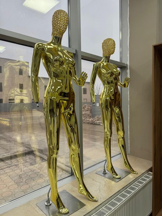 Продается оборудование для магазина одежды