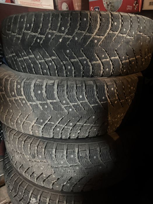 Продам шины зимние 185/65 R15