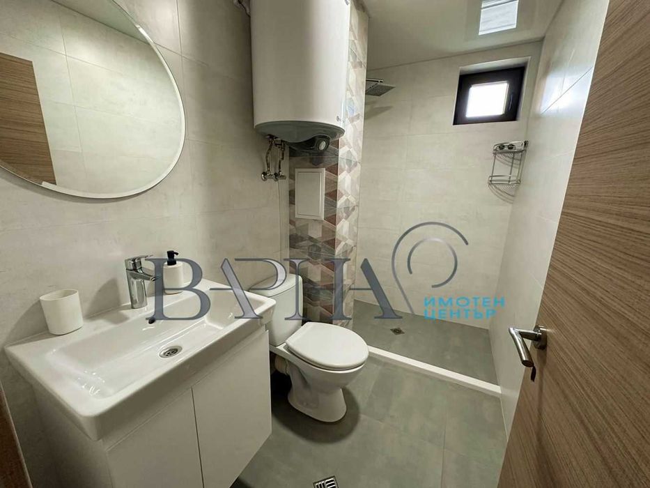 Дава се под наем Двустаен апартамент в Варна, Център - 70 кв.м за 398.82 € - Снимка #11