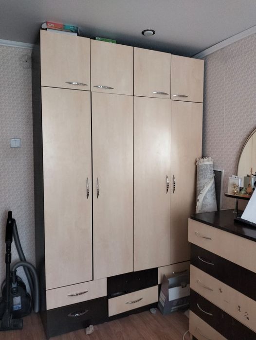 Продам мебель шкаф кровать комод