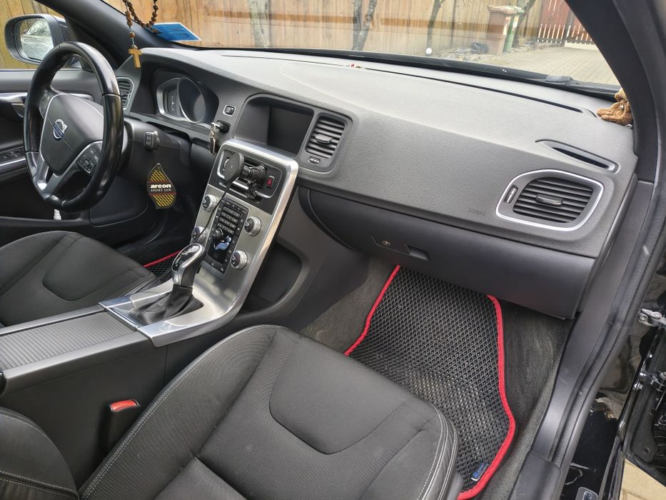 Volvo V60 mașină personală