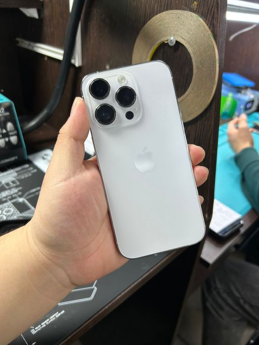 Продам Iphone 14 pro