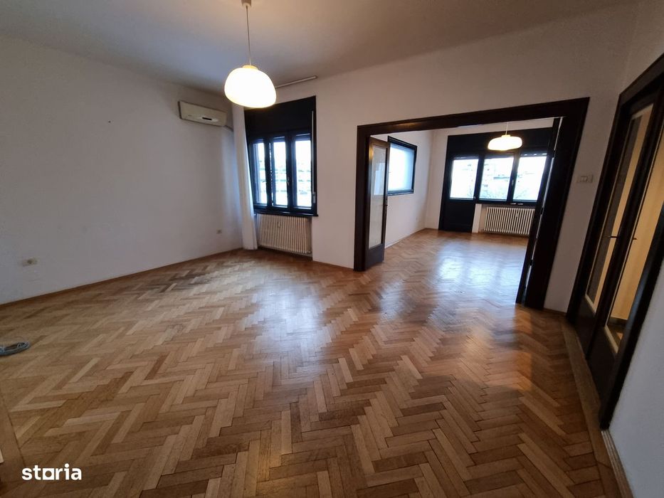Piața Romana vav McDonald's - apartament nemobilat - 124mp
