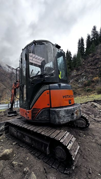 Продам миниэкскаватор HITACHI 35U
