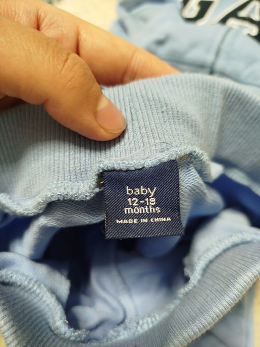 Два костюма детских GAP