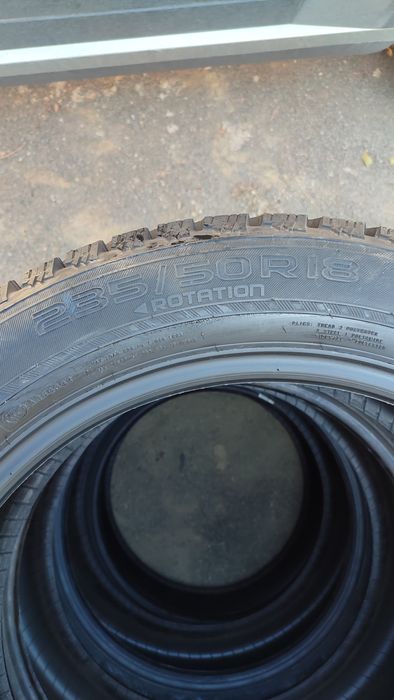 Продам шины 235/50/18