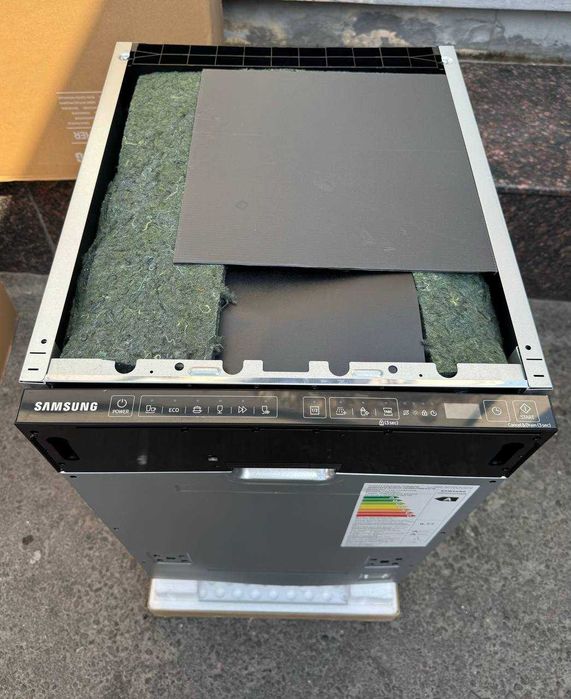Встраиваемая посудомоечная машина Samsung DW50R4040BB