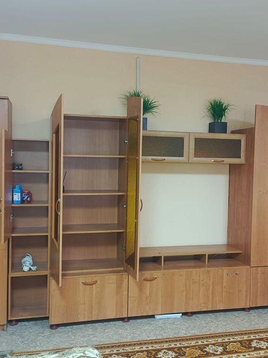 Продам зальную стенку