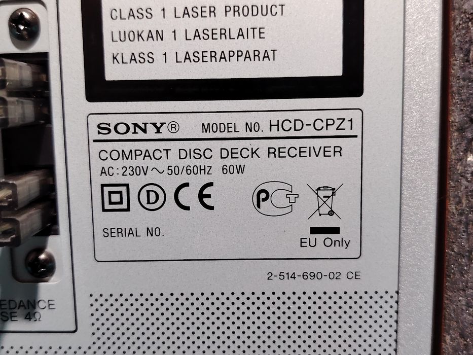 SONY HCD-CP  Z1 mini system audio cu boxe originale, telecomanda, antene, carte tehnica.