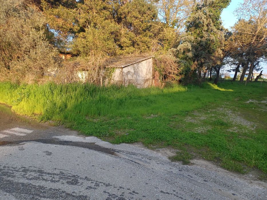 Продава се парцел до морето с площ 298 м2 в Аспровалта, Гърция