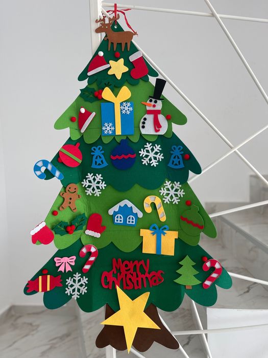 Brad din fetru  cu 35 de accesorii