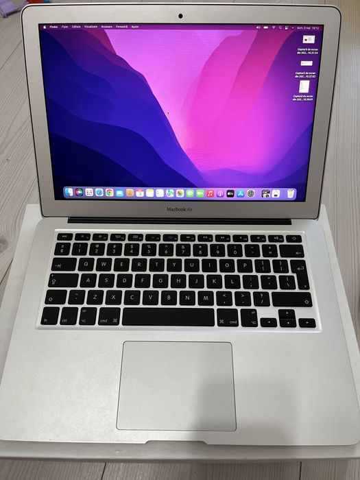MacBook Air 13" cu intel i5