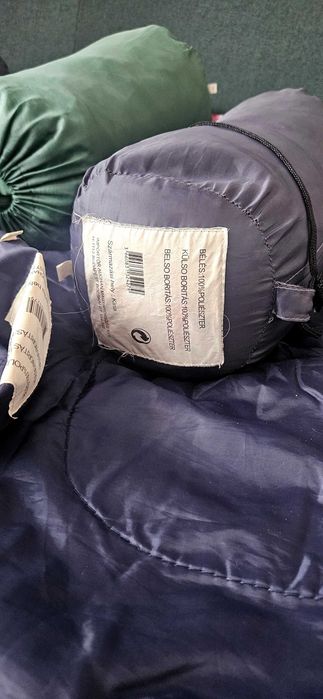 4 Saci de dormit camping