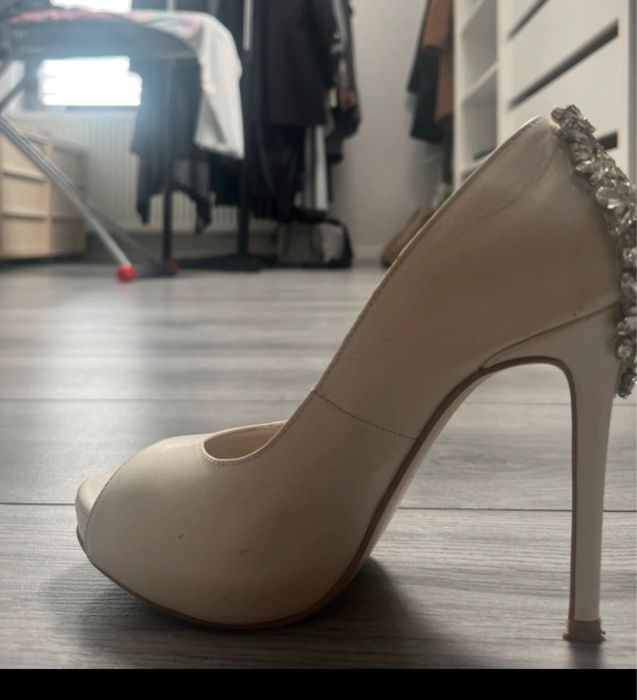 Papuci mireasa eleganti