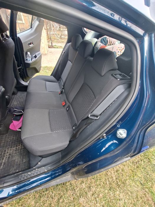 Салон за  Toyota C-HR  2023 г.  Седалки   за Toyota c-hr