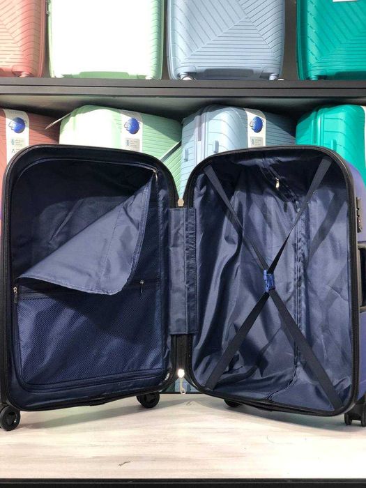 Чемоданы IVS из полипропилена