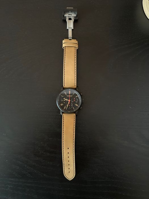 Продавам Чисто нов Louis Erard  Швейцарски Часовник !