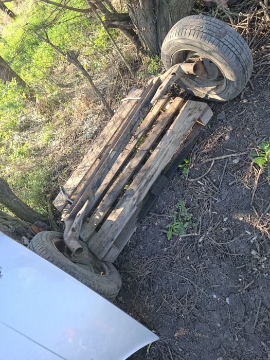 Vand punte spate dacia Logan 1 buna fara defecte se da complecta