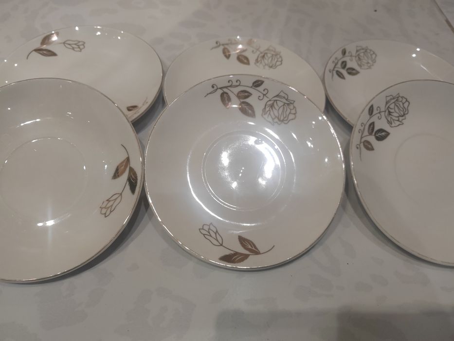 Тарелки разные от сервиза