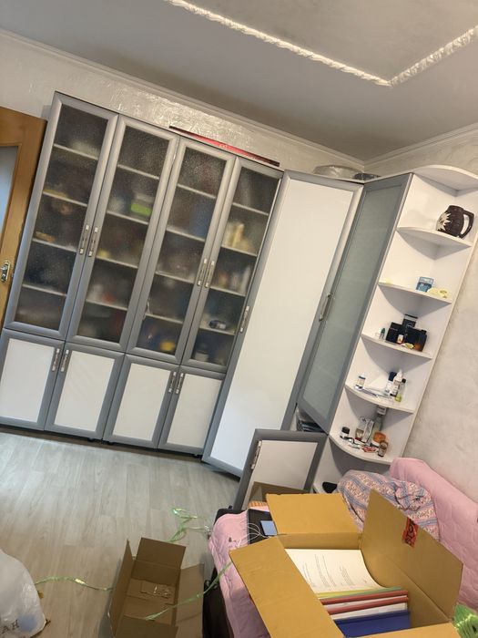 Шкаф на продажу