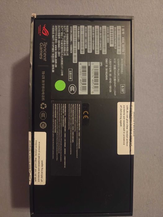 Vand Asus ROG Phone 2 cutie originala