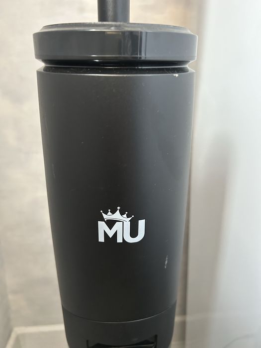 Вертикальный моющий пылесос MU