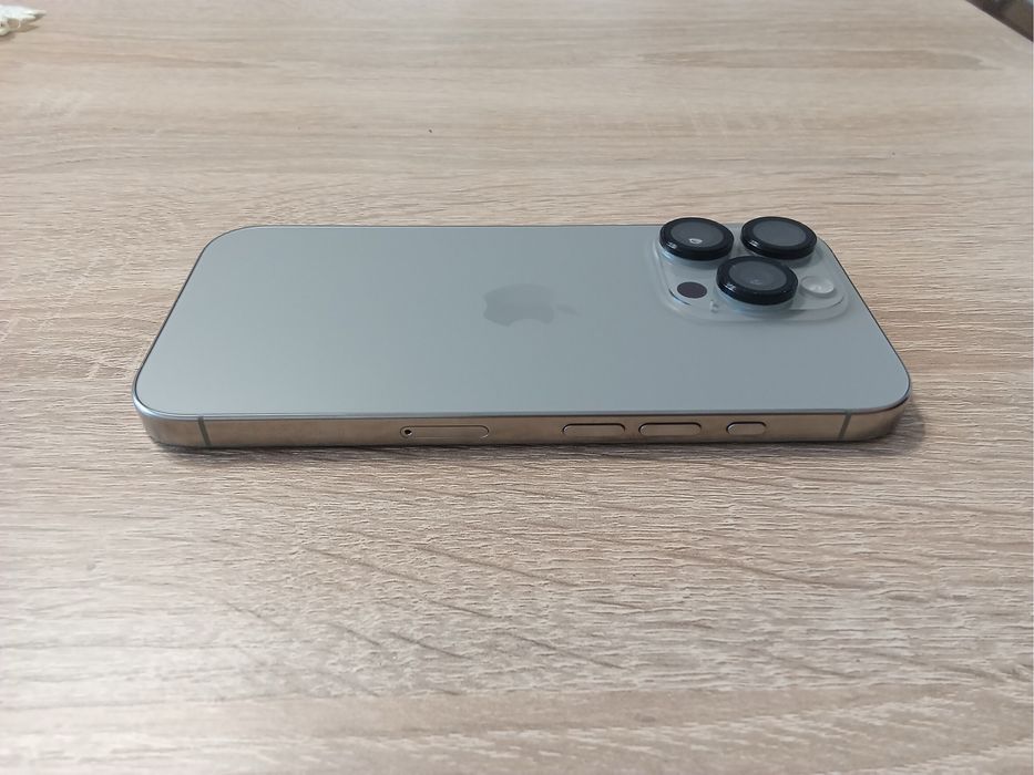 iPhone 16 Pro 128GB + гаранция + подарък