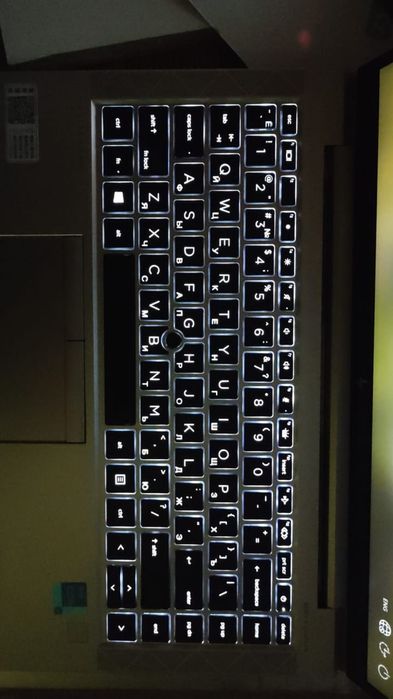 Русификация клавиатуры , лазерная гравировка клавиатуры macbook noteb ...