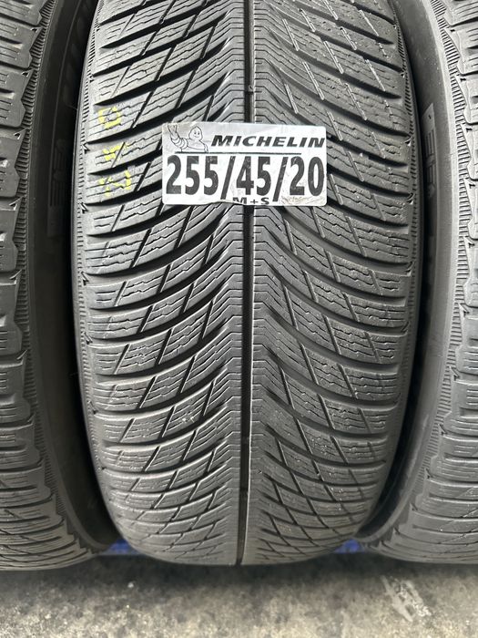 255/45/20 Michelin M+S