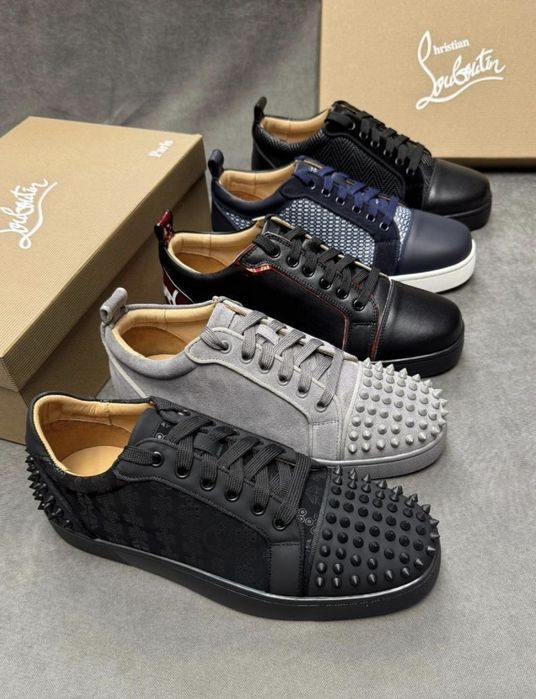 pantofi sport Louis Junior Spikes de la Christian Louboutin.