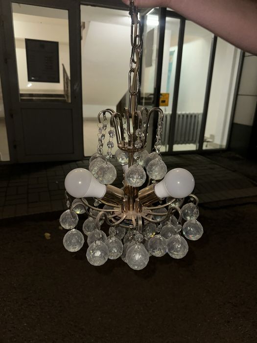 Продаются люстра