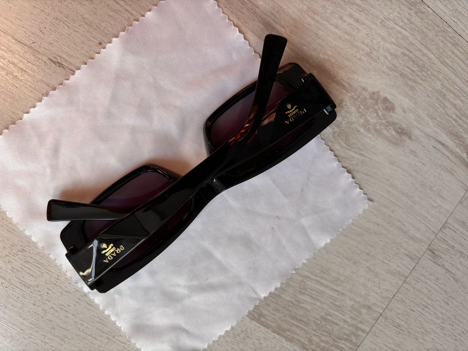 Очила Prada