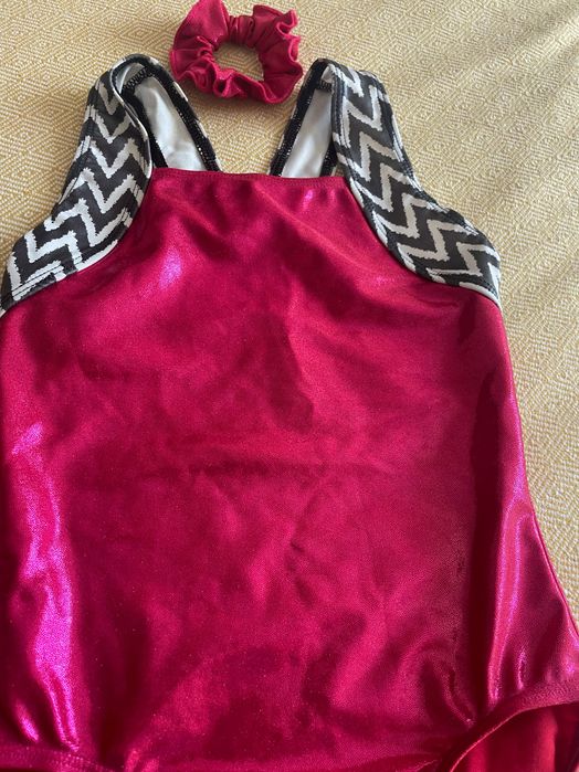 Costum gimnastică